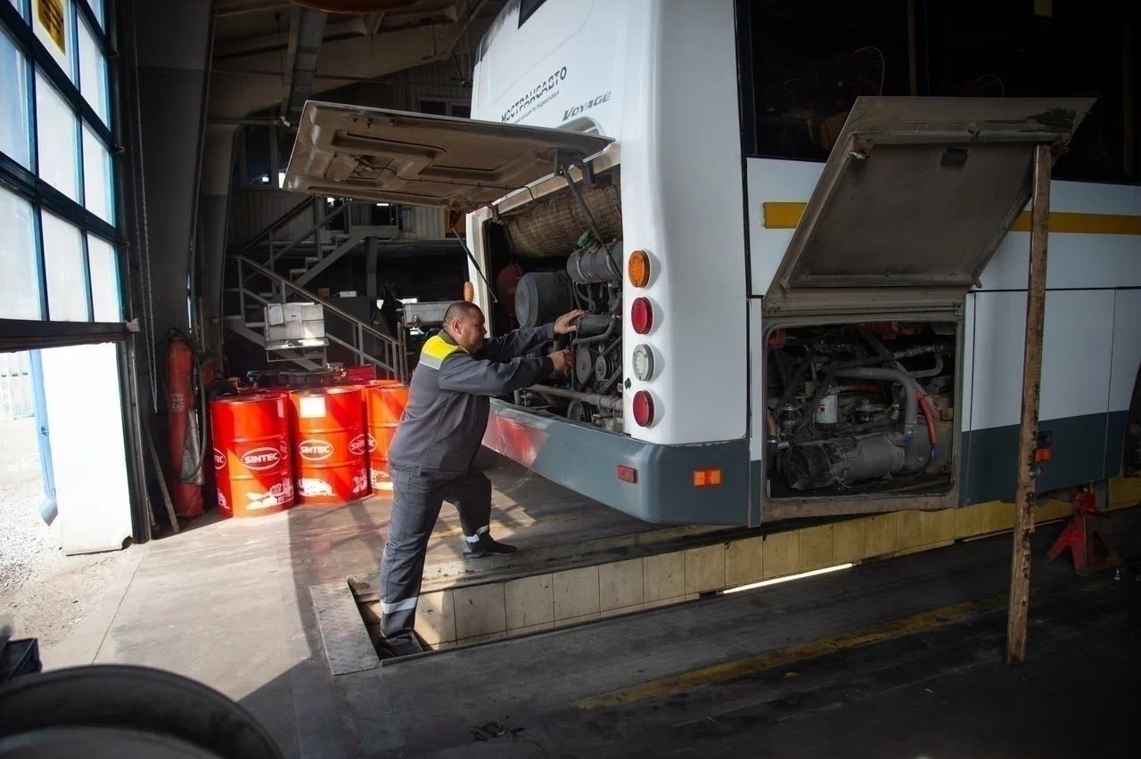 В «Мострансавто» приглашают водителей, слесарей, мойщиков и диспетчеров В «Мострансавто» приглашают водителей, слесарей, мойщиков и диспетчеров