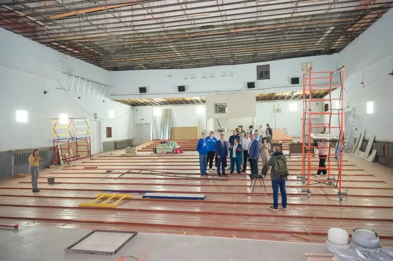 В зрительном зале сельского дома культуры «Юность» в п. Березняки начался ремонт В зрительном зале сельского дома культуры «Юность» в п. Березняки начался ремонт