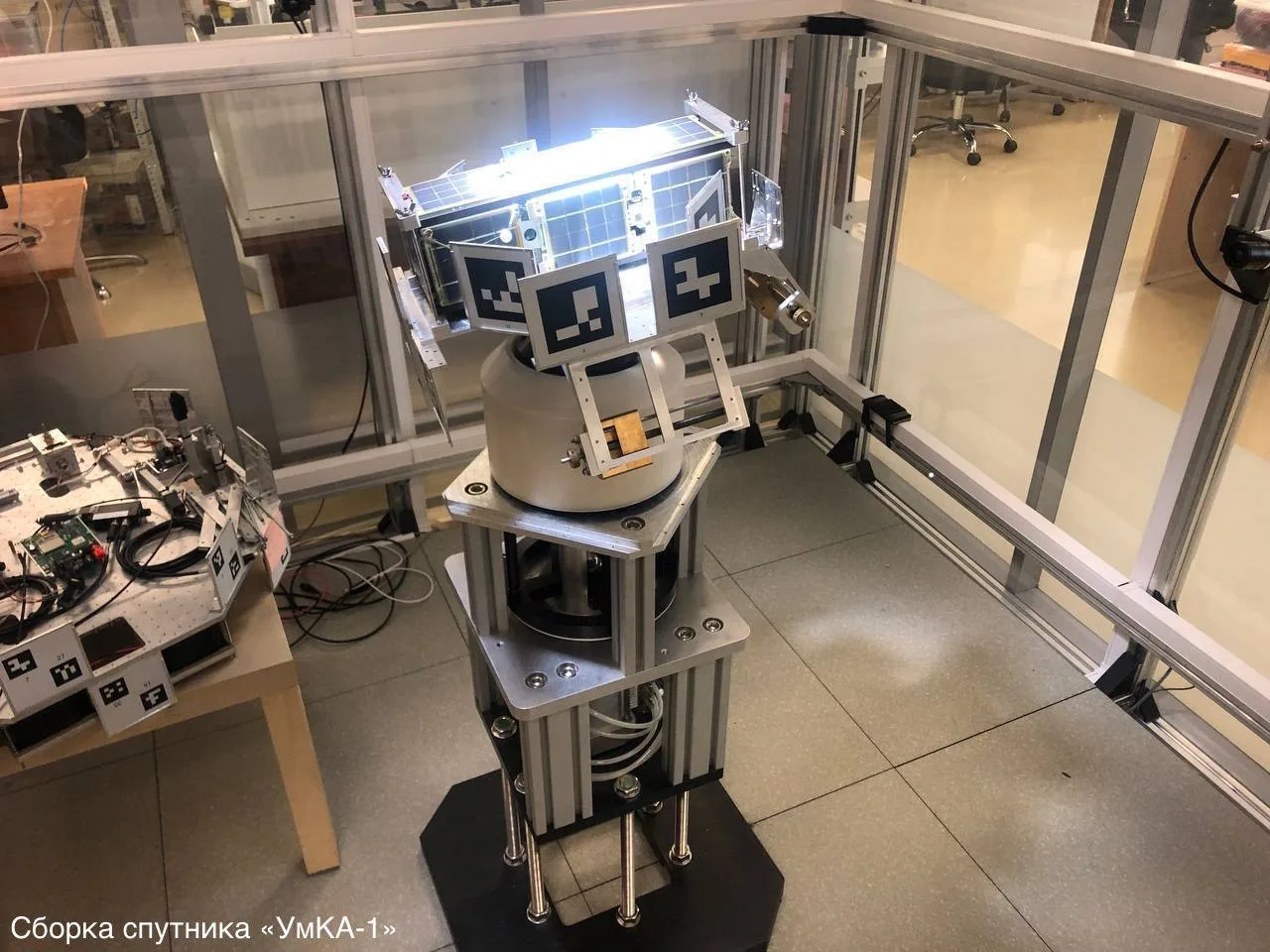 Школьники из Подмосковья сняли космос на собственный спутник Школьники из Подмосковья сняли космос на собственный спутник