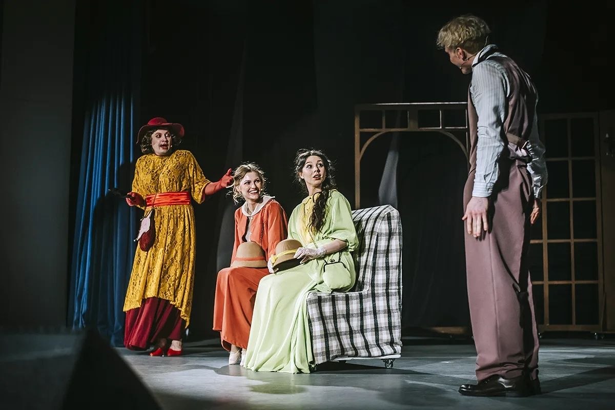 Гастроли Пушкинского музыкально-драматического театра в Витебске на сцене Национального академического драматического театра имени Якуба Коласа Гастроли Пушкинского музыкально-драматического театра в Витебске на сцене Национального академического драматического театра имени Якуба Коласа