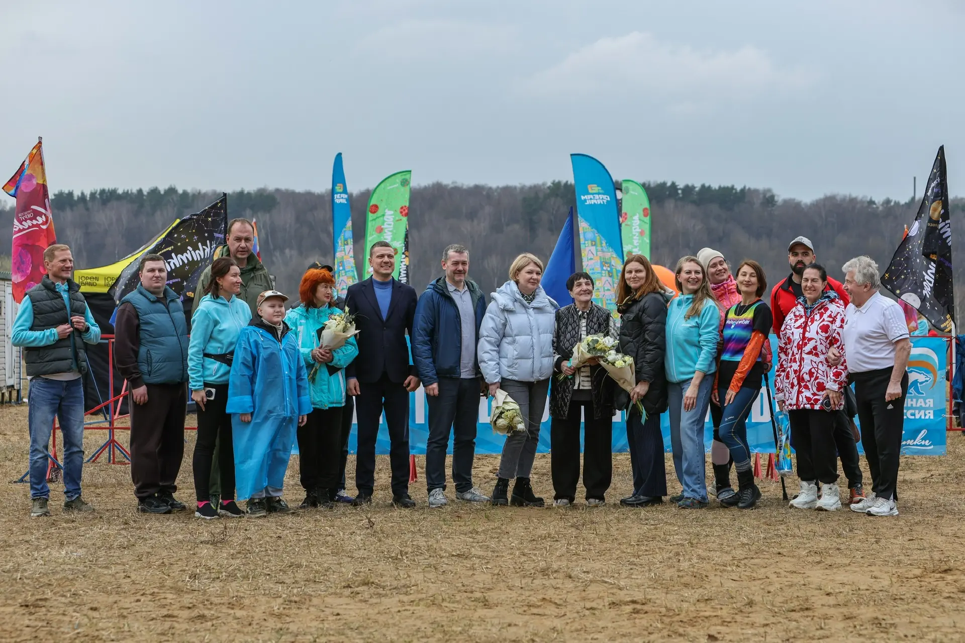 Олимпийская чемпионка Ирина Привалова дала старт забегу «Химкинский лес "Вселенная"» в Химках Олимпийская чемпионка Ирина Привалова дала старт забегу «Химкинский лес "Вселенная"» в Химках