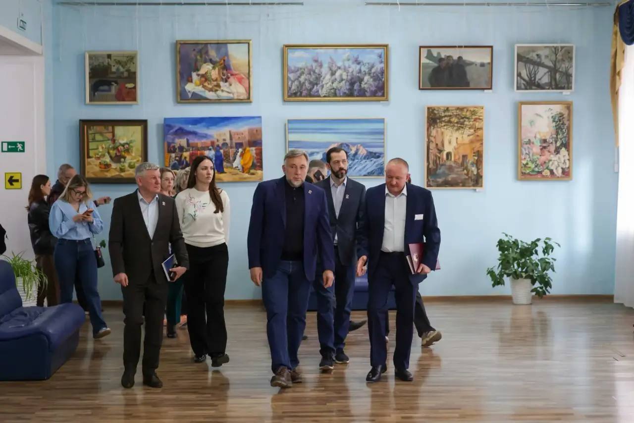 Депутат Московской областной Думы Олег Жолобов проверил итоги ремонта в Доме культуры имени Лепсе