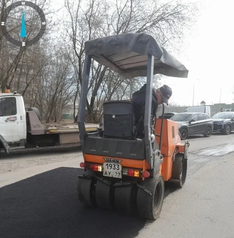 В Долгопрудном проводят ямочный ремонт на дорогах и межквартальных проездах В Долгопрудном проводят ямочный ремонт на дорогах и межквартальных проездах