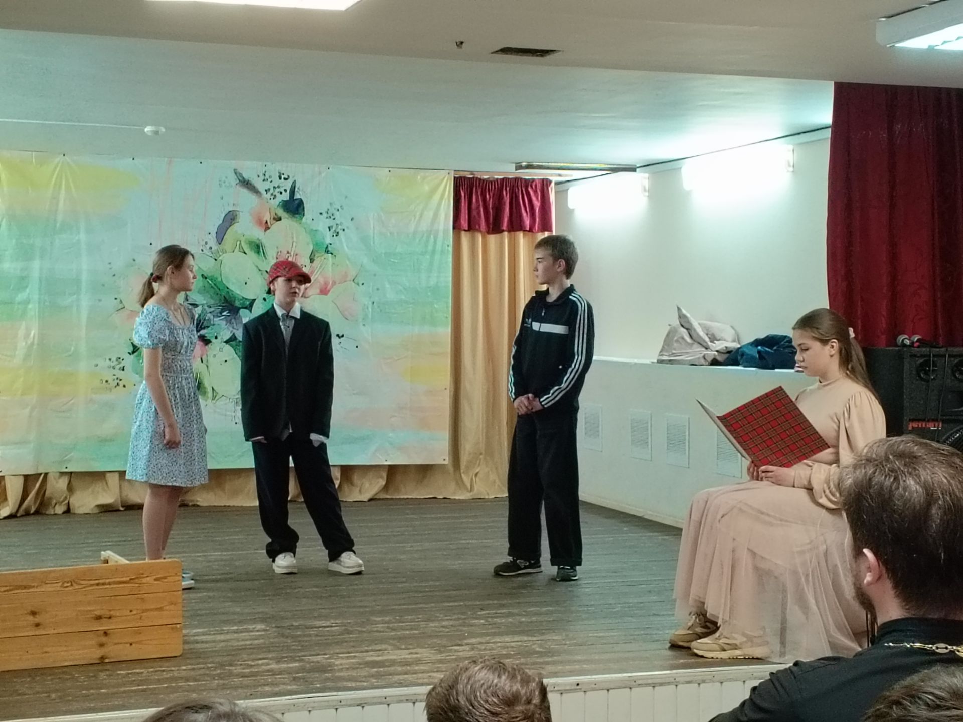 Наши новости. В ДК «Радуга» с. Молоди м.о. Чехов прошло театрализованное представление «Пасхальные сюжеты» Наши новости. В ДК «Радуга» с. Молоди м.о. Чехов прошло театрализованное представление «Пасхальные сюжеты»