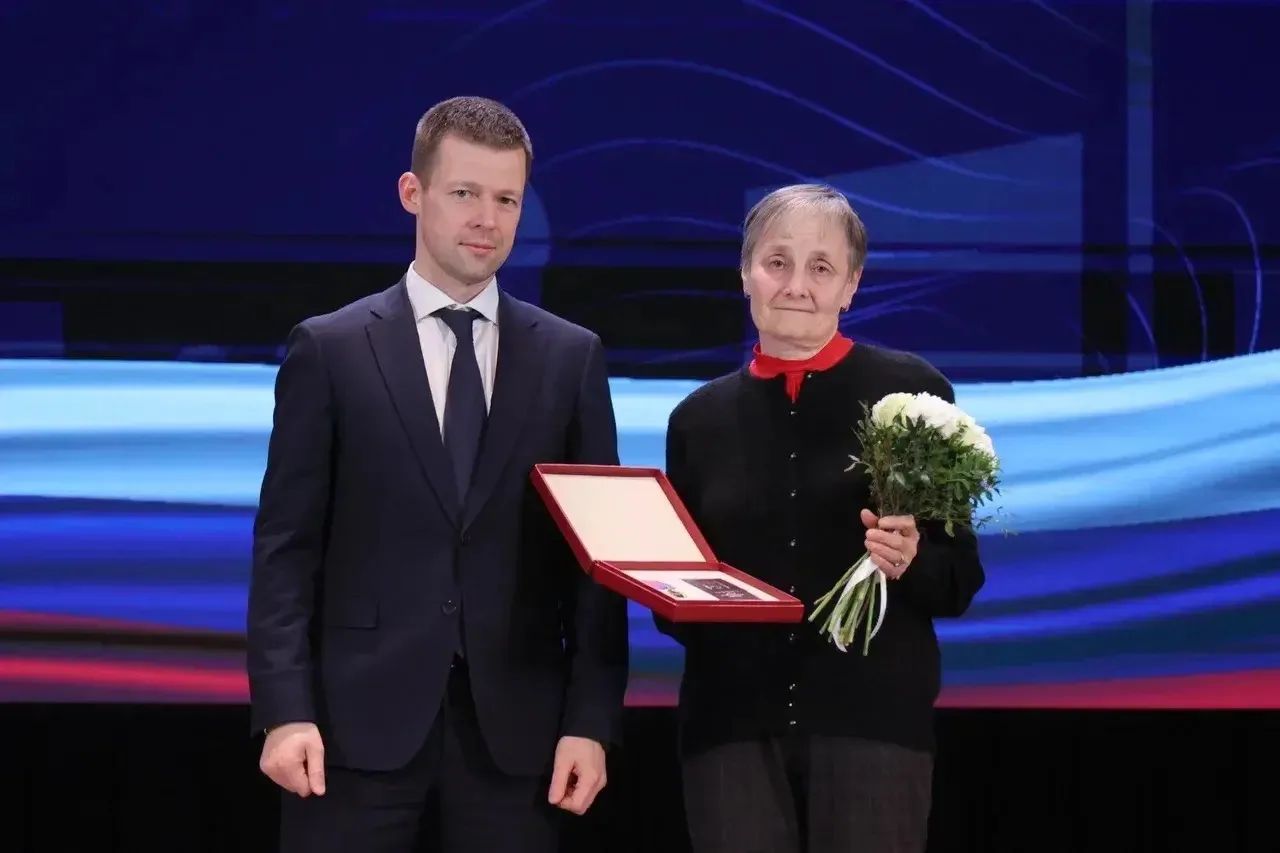 Сотрудников учреждений Балашихи наградили в преддверии Дня труда Московской области Сотрудников учреждений Балашихи наградили в преддверии Дня труда Московской области