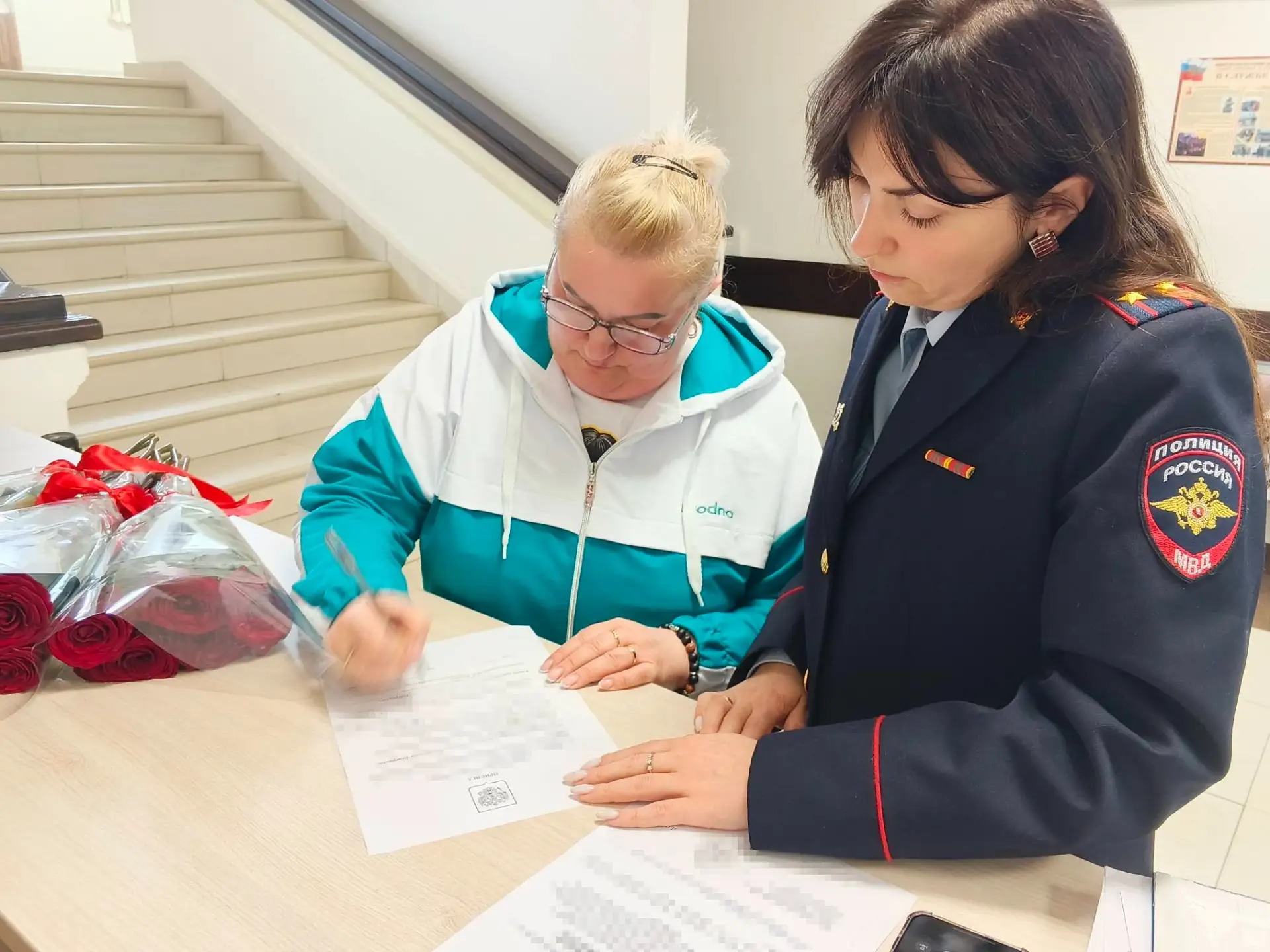 В МУ МВД России «Люберецкое» семьям участников СВО вручили паспорта гражданина Российской Федерации В МУ МВД России «Люберецкое» семьям участников СВО вручили паспорта гражданина Российской Федерации