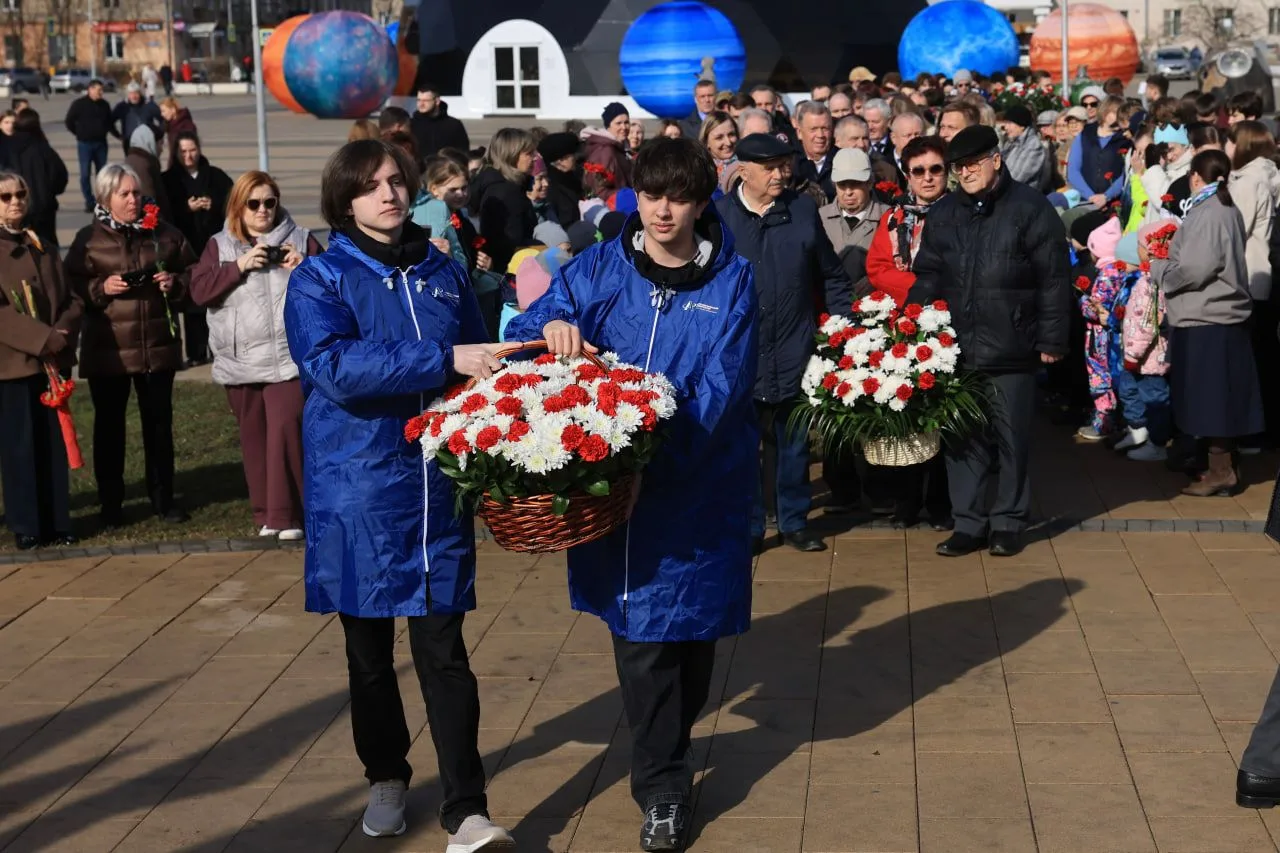 Глава Королёва Игорь Трифонов поздравил коллектив РКК «Энергия» с Днём космонавтики Глава Королёва Игорь Трифонов поздравил коллектив РКК «Энергия» с Днём космонавтики