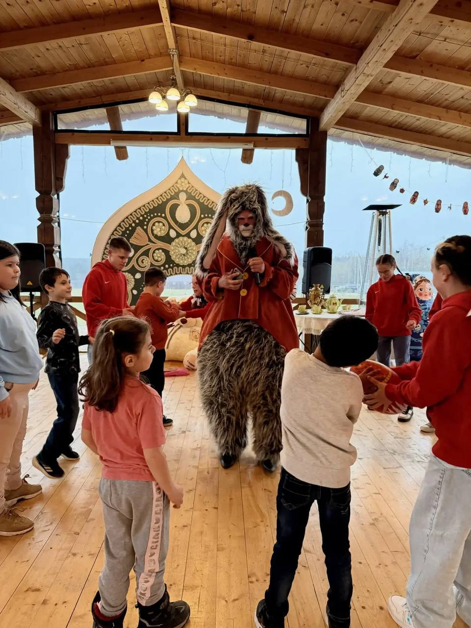 Сегодня в деревне Слободка под Сергиевым Посадом отпраздновали трехлетие агроусадьбы «Полянка»