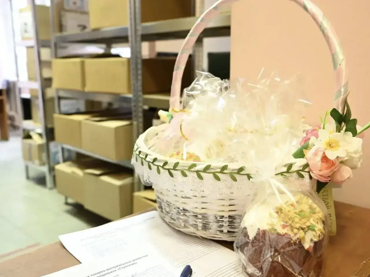 В Ленинском городском округе состоялась благотворительная акция по раздаче куличей В Ленинском городском округе состоялась благотворительная акция по раздаче куличей