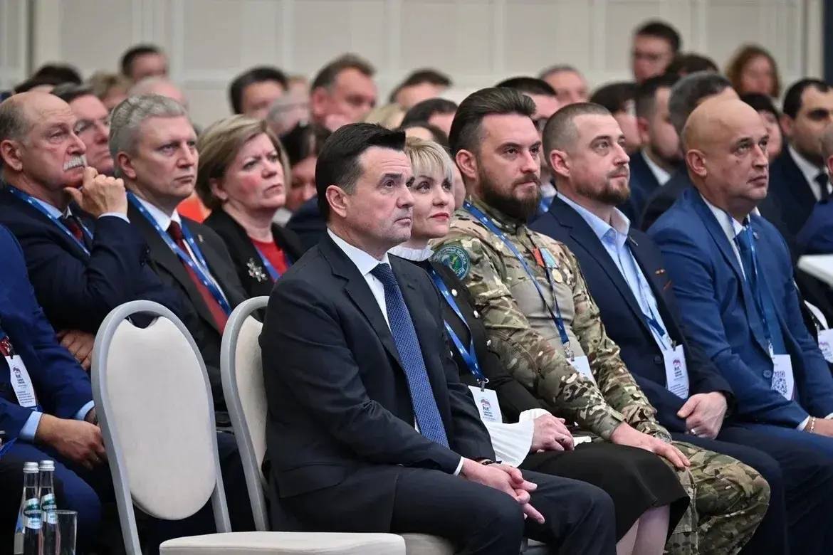 Сегодня свой День рождения отмечает губернатор Московской области Андрей Юрьевич Воробьев Сегодня свой День рождения отмечает губернатор Московской области Андрей Юрьевич Воробьев