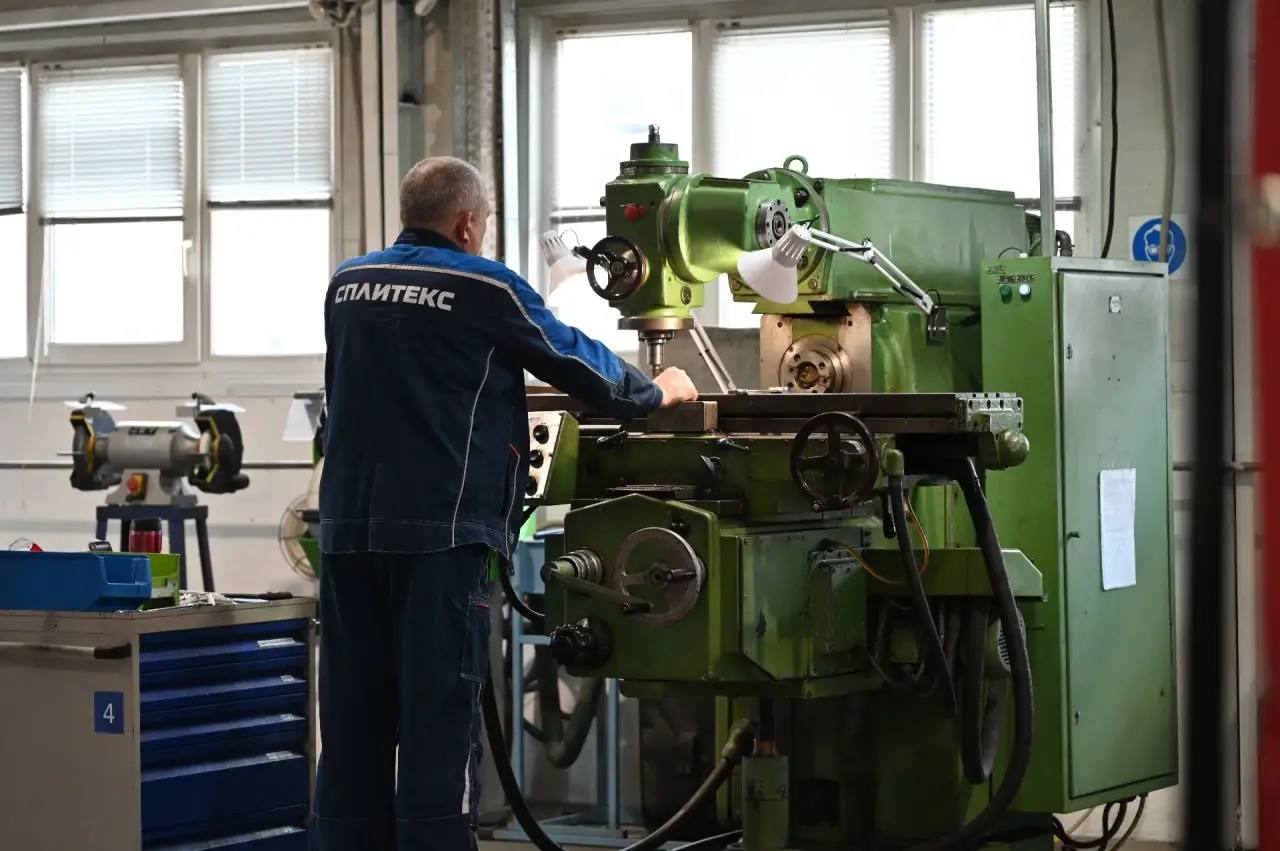 Глава городского округа Серпухов Алексей Шимко посетил завод «Сплитекс» — ведущего производителя тепломассообменного оборудования для нефтегазоперерабатывающей, добывающей и химической отраслей Глава городского округа Серпухов Алексей Шимко посетил завод «Сплитекс» — ведущего производителя тепломассообменного оборудования для нефтегазоперерабатывающей, добывающей и химической отраслей