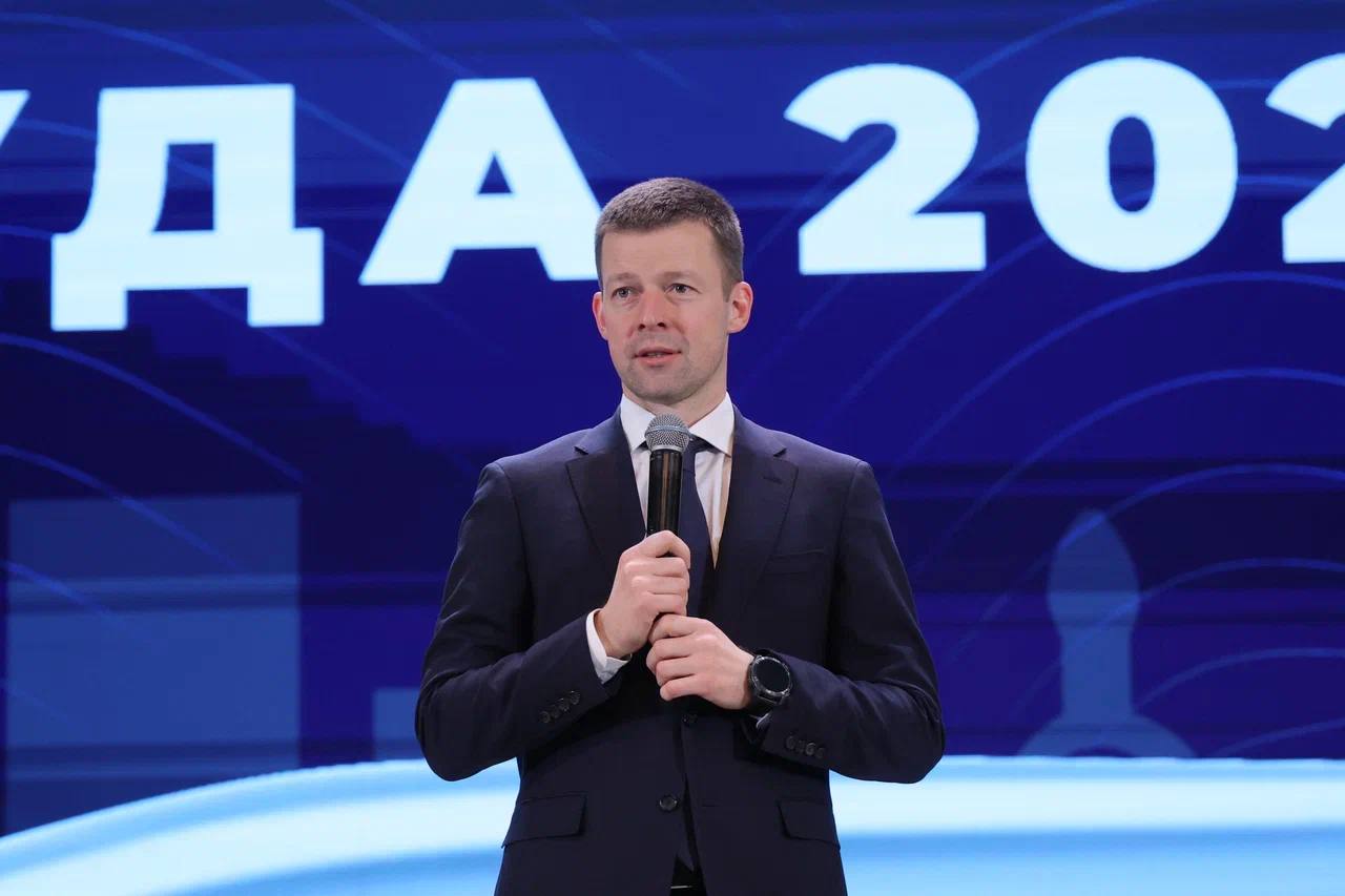 Сергей Юров: Поздравил и наградил жителей Балашихи с Днём труда Московской области