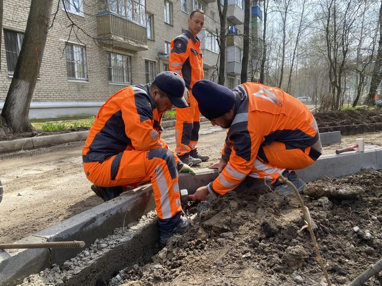 В Реутове стартовало благоустройство дворов В Реутове стартовало благоустройство дворов
