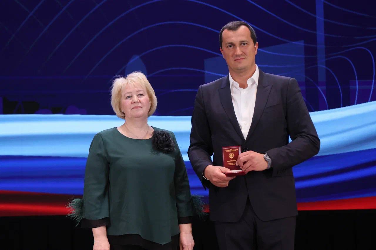 Сергей Юров: Поздравил и наградил жителей Балашихи с Днём труда Московской области Сергей Юров: Поздравил и наградил жителей Балашихи с Днём труда Московской области