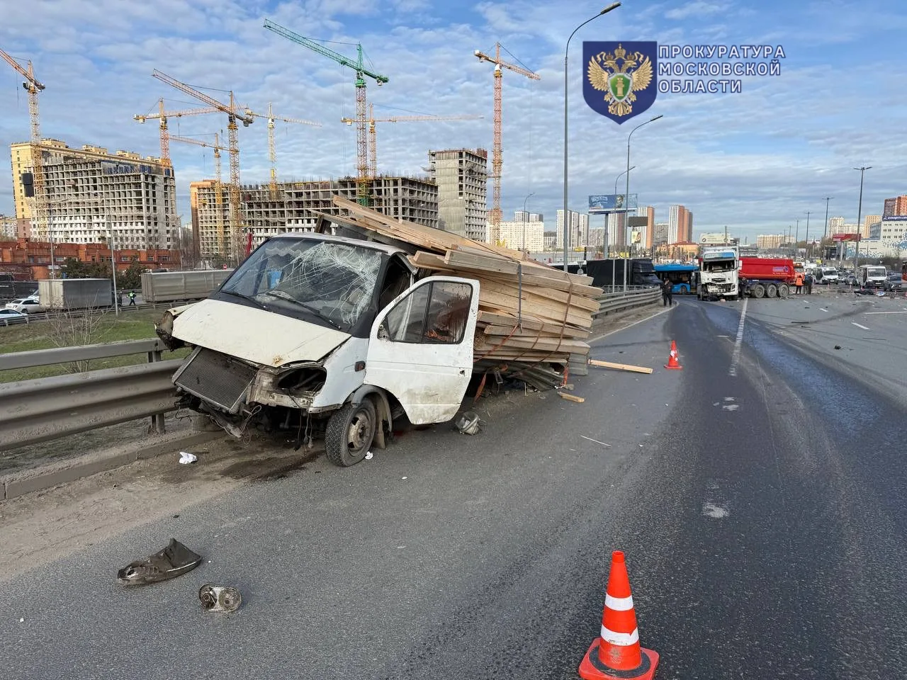 Люберецкая городская прокуратура взяла под контроль установление обстоятельств ДТП, в котором погибли два человека и еще один пострадал