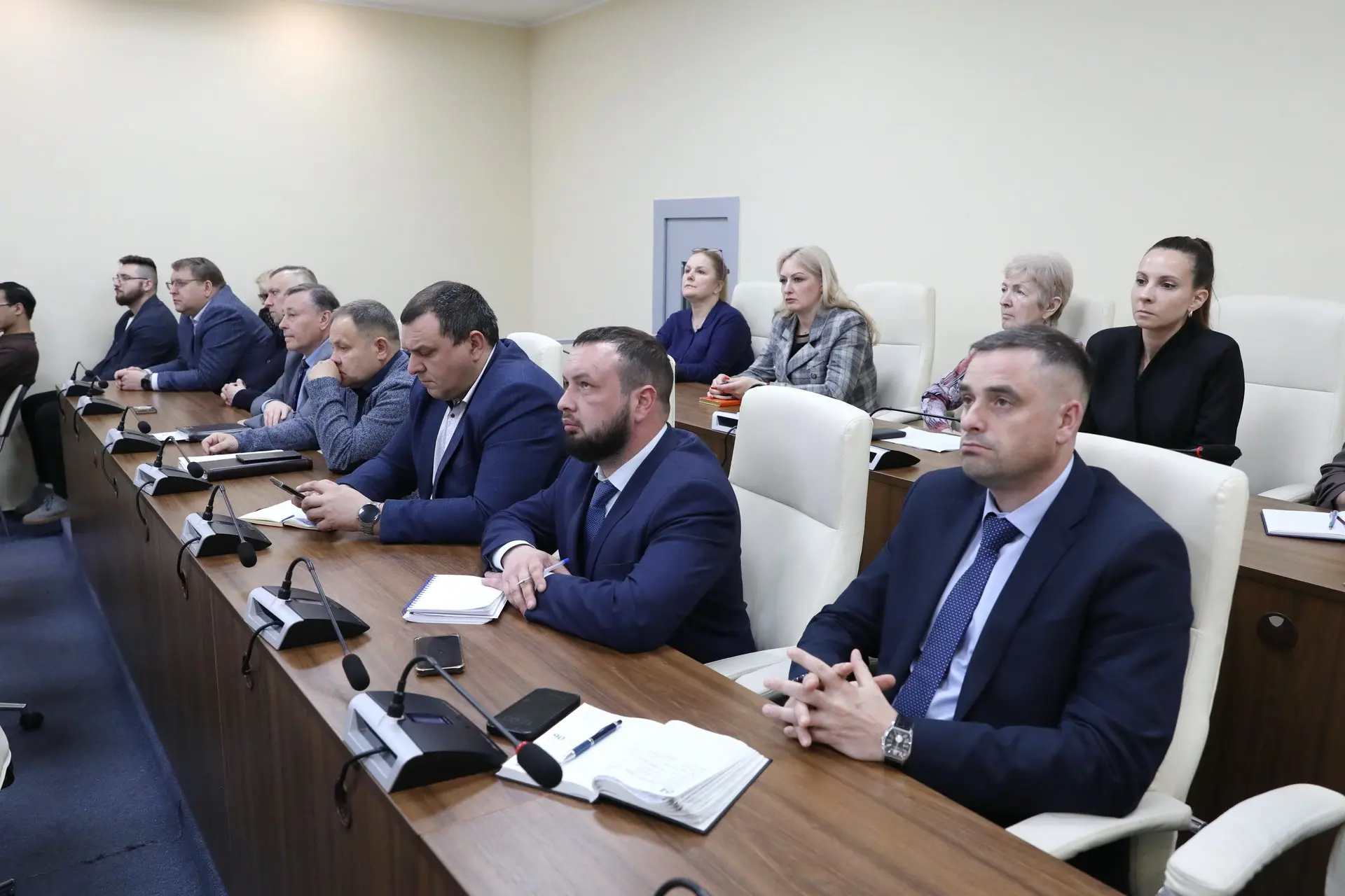 Благоустройство городских территорий обсудили на оперативном совещании в Долгопрудном Благоустройство городских территорий обсудили на оперативном совещании в Долгопрудном