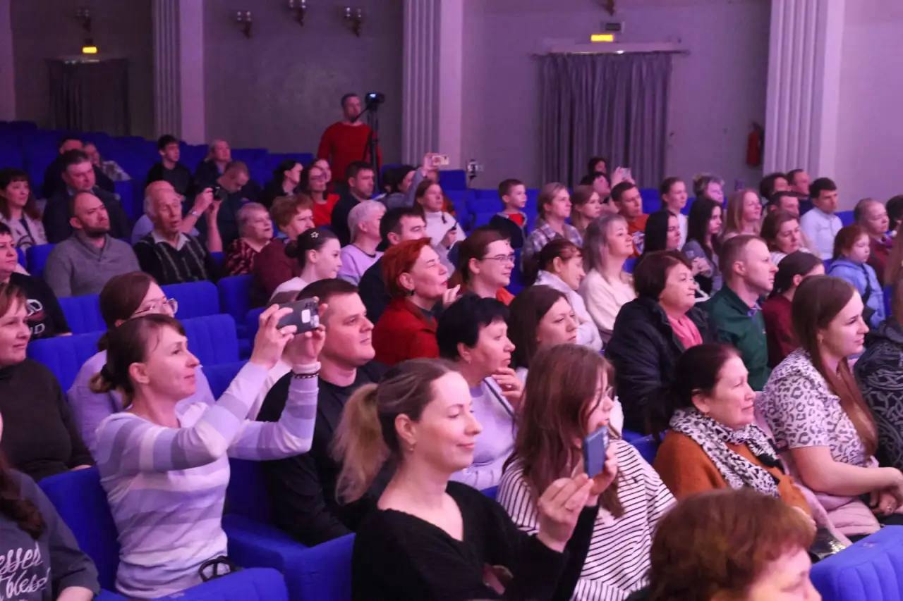 Студия эстрадного танца «Колорит» представила отчётный концерт в ДК ЗиО Студия эстрадного танца «Колорит» представила отчётный концерт в ДК ЗиО