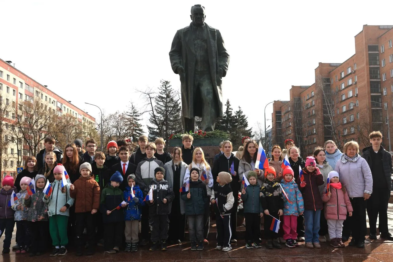 Глава Королёва Игорь Трифонов поздравил коллектив РКК «Энергия» с Днём космонавтики Глава Королёва Игорь Трифонов поздравил коллектив РКК «Энергия» с Днём космонавтики