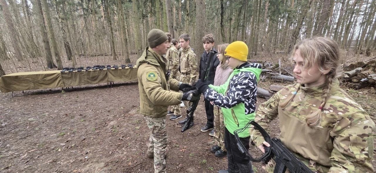 В Ленинском городском округе прошел очередной этап соревнований по тактическому лазертагу, организованный в рамках патриотических проектов «Отчизны верные сыны» и «Наставник Z. Традиция — Побеждать»