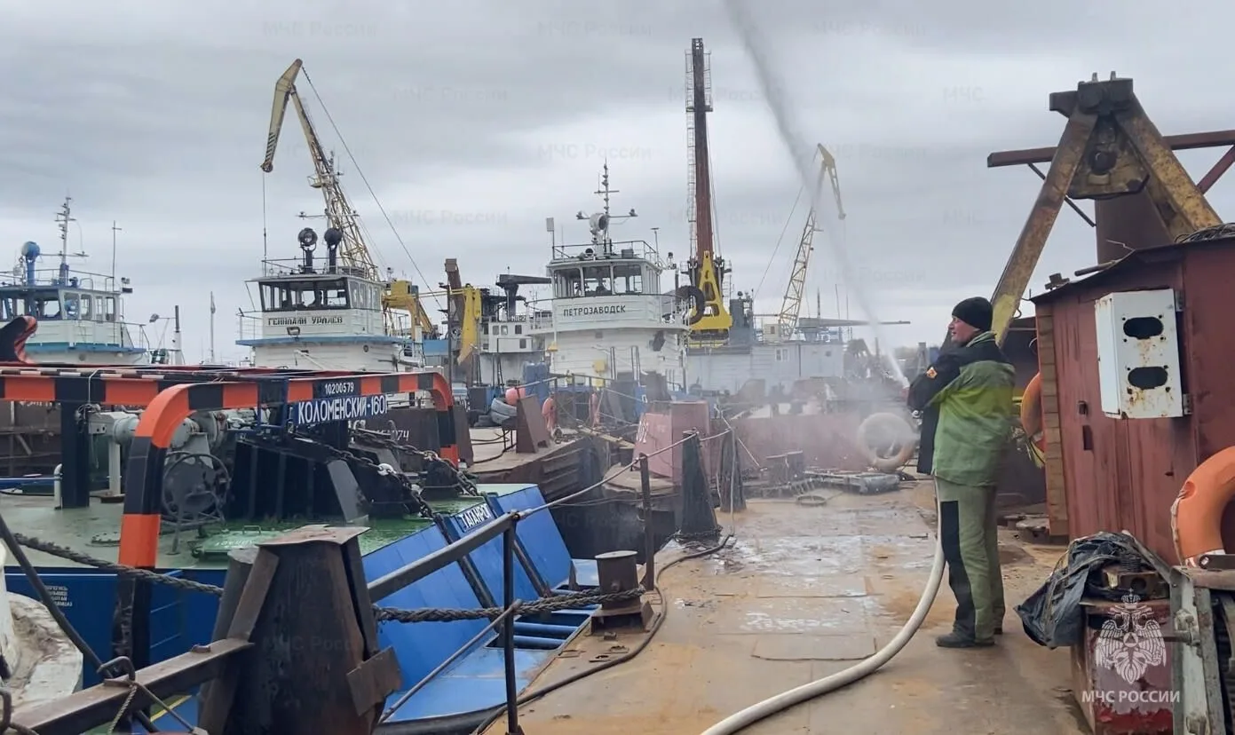 В Коломенском пожарно-спасательном гарнизоне открыта новая добровольная пожарная команда «Порт Коломна» В Коломенском пожарно-спасательном гарнизоне открыта новая добровольная пожарная команда «Порт Коломна»
