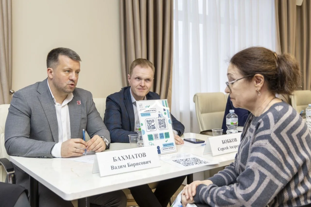 Выездной приём жителей. Провели выездную администрацию на площадке металлургического завода «Электросталь» Выездной приём жителей. Провели выездную администрацию на площадке металлургического завода «Электросталь»