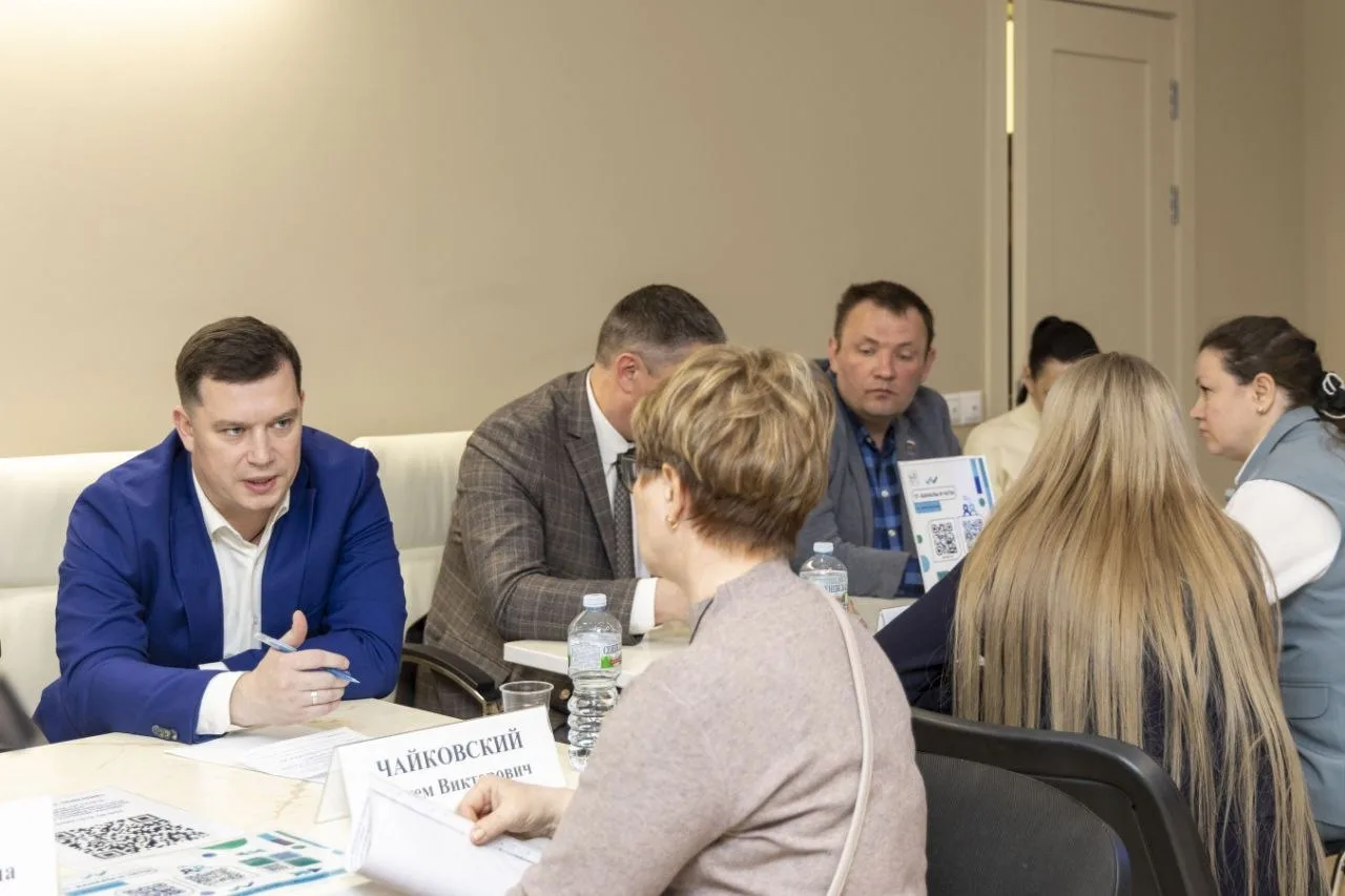 Выездной приём жителей. Провели выездную администрацию на площадке металлургического завода «Электросталь» Выездной приём жителей. Провели выездную администрацию на площадке металлургического завода «Электросталь»