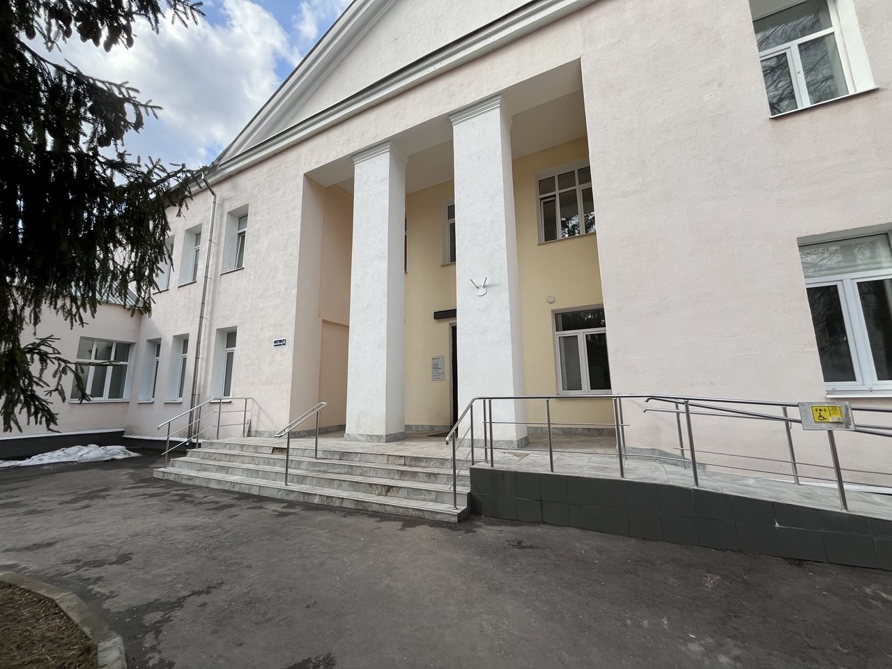 Как прикрепиться или сменить поликлинику?