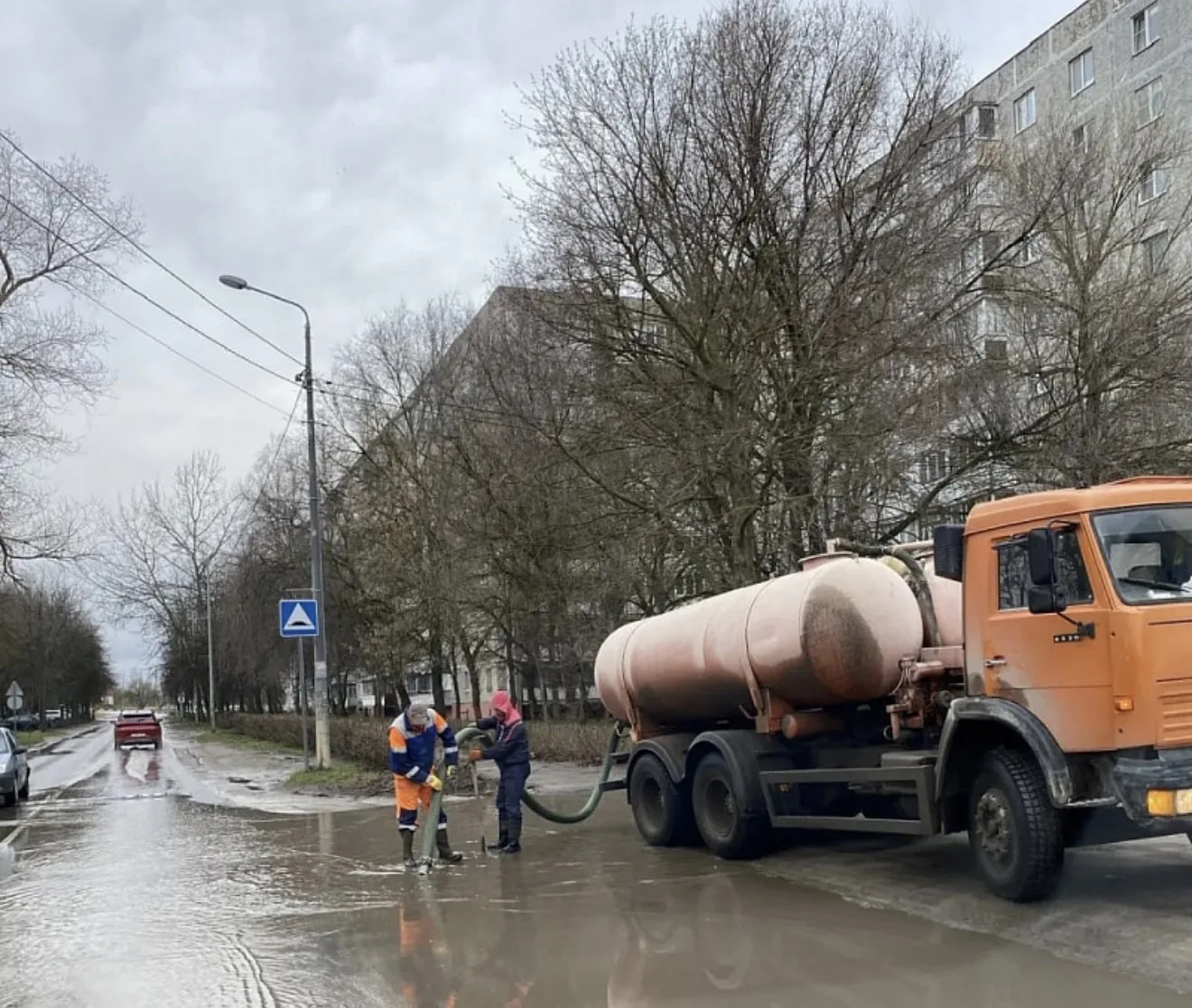 В городском округе Воскресенск сотрудники МБУ «Благоустройство и озеленение» продолжают работы по уборке и содержанию территорий В городском округе Воскресенск сотрудники МБУ «Благоустройство и озеленение» продолжают работы по уборке и содержанию территорий