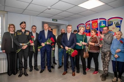 Андрей Иванов: Открыли мемориальную доску памяти Максима Власова в посёлке Старый Городок — в школе, где недавно провели капитальный ремонт