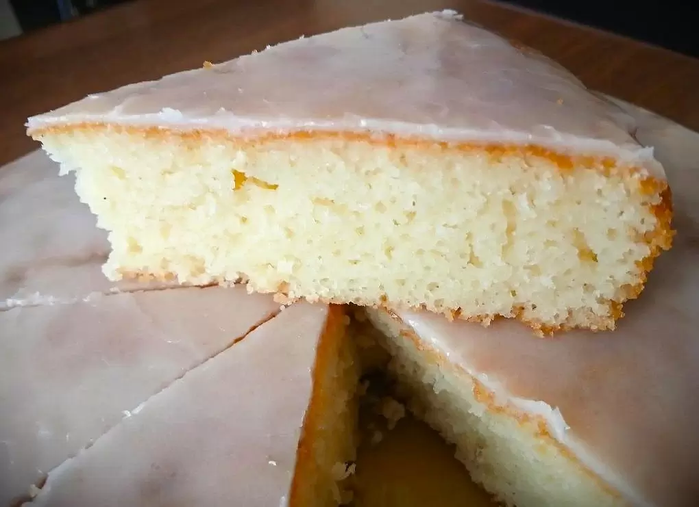 Нежный кефирный пирог с манкой: идеальный десерт для дома