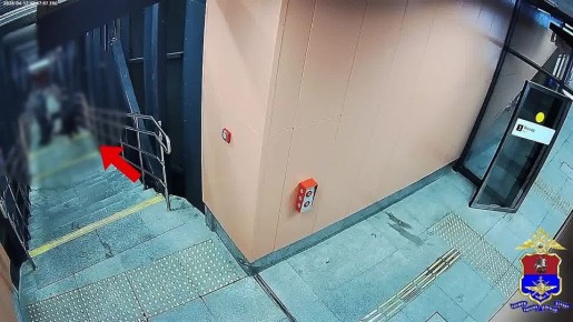 12345. Трое молодых людей заключены под стражу за разбой на железнодорожной станции Щербинка в Москве В ночное время в дежурную часть ЛУ МВД России на станции Москва-Курская поступило телефонное сообщение от жителя...