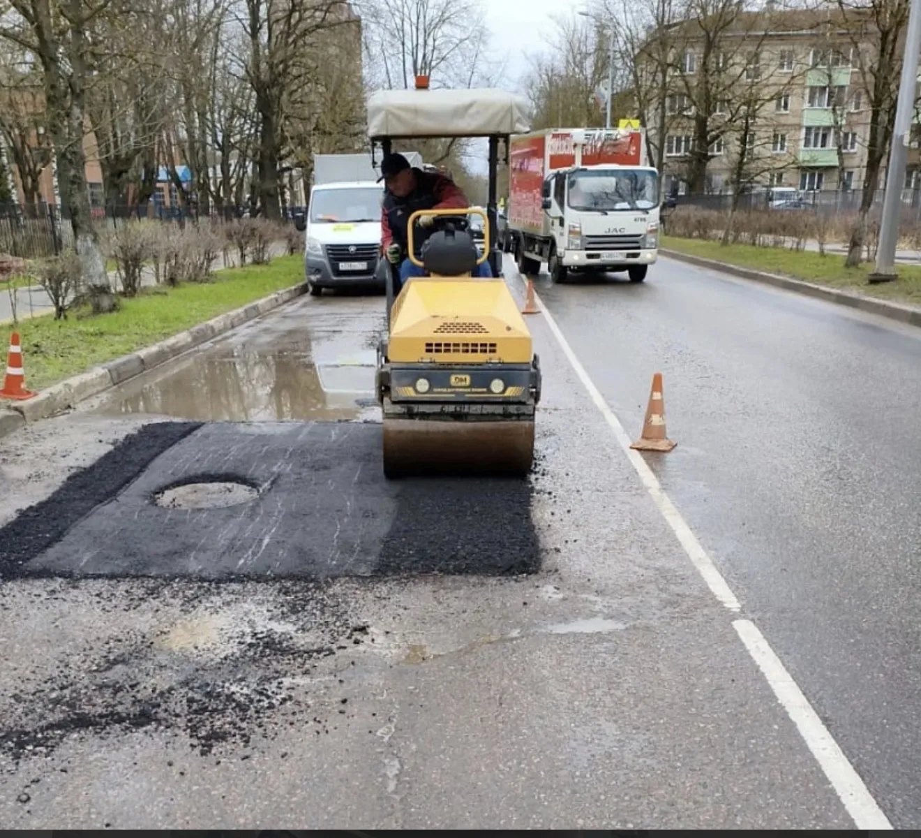 В городском округе Воскресенск сотрудники МБУ «Благоустройство и озеленение» продолжают работы по уборке и содержанию территорий В городском округе Воскресенск сотрудники МБУ «Благоустройство и озеленение» продолжают работы по уборке и содержанию территорий