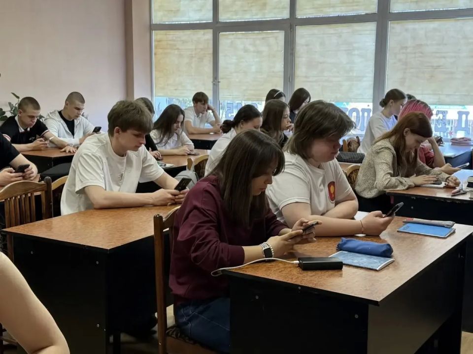 Испытание историей. В преддверии 81-й годовщины Великой Победы студенты первого курса Губернского колледжа под руководством преподавателя Е.В.Кузнецовой присоединились к масштабной образовательной акции