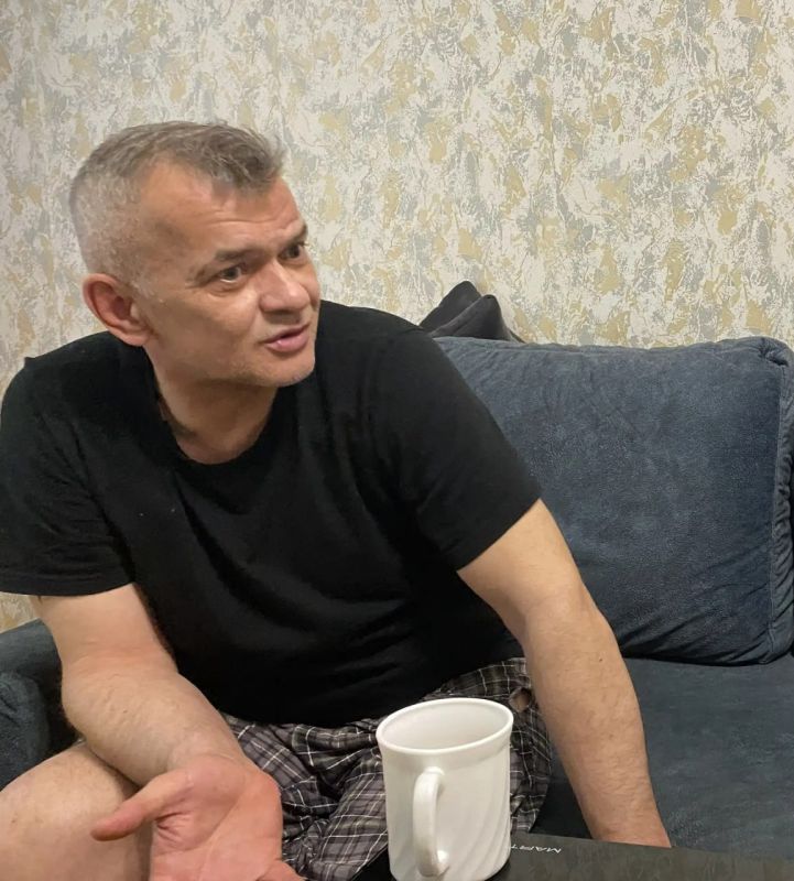 В преддверии священного для каждого из нас Дня Победы вместе с представителями местного отделения Ассоциации ветеранов СВО Леонидом Соболевым и Светланой Козловой навестили ветерана боевых действий, участника СВО Вячеслава... В преддверии священного для каждого из нас Дня Победы вместе с представителями местного отделения Ассоциации ветеранов СВО Леонидом Соболевым и Светланой Козловой навестили ветерана боевых действий, участника СВО Вячеслава...