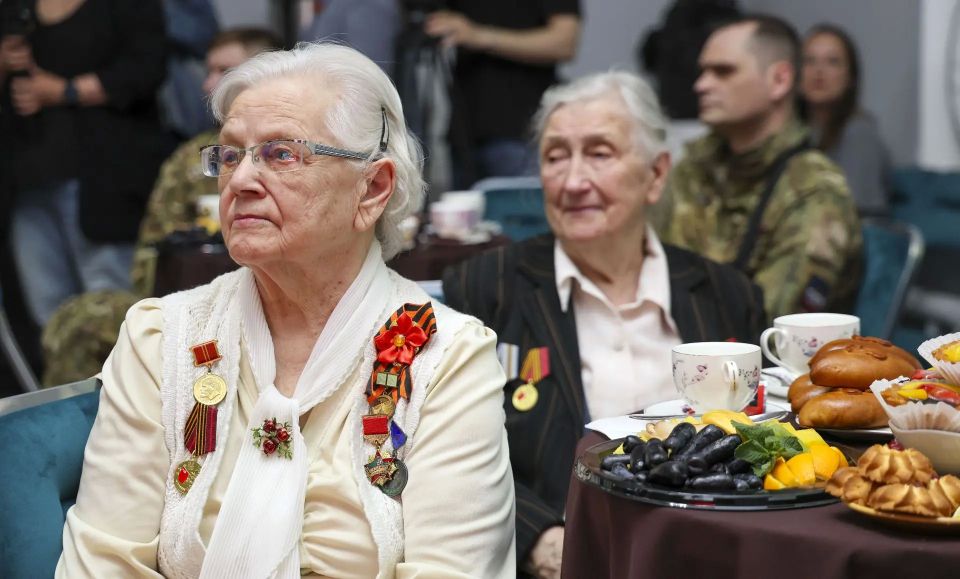В преддверии 81-й годовщины Великой Победы участники клуба ветеранов «Дорогами Побед» традиционно собрались в Центре культуры «Досуг» В преддверии 81-й годовщины Великой Победы участники клуба ветеранов «Дорогами Побед» традиционно собрались в Центре культуры «Досуг»
