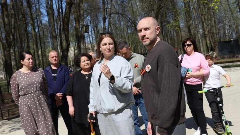ВСЕ В ПАРК!. Погода уже летняя - тепло, солнечно, самое время гулять (даже несмотря на грядущее похолодание) ВСЕ В ПАРК!. Погода уже летняя - тепло, солнечно, самое время гулять (даже несмотря на грядущее похолодание)