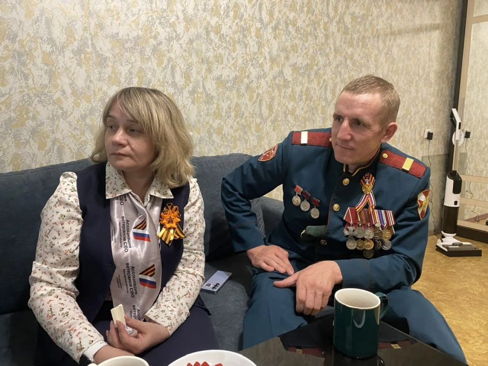 В преддверии священного для каждого из нас Дня Победы вместе с представителями местного отделения Ассоциации ветеранов СВО Леонидом Соболевым и Светланой Козловой навестили ветерана боевых действий, участника СВО Вячеслава... В преддверии священного для каждого из нас Дня Победы вместе с представителями местного отделения Ассоциации ветеранов СВО Леонидом Соболевым и Светланой Козловой навестили ветерана боевых действий, участника СВО Вячеслава...
