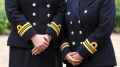 Пуговицы в зоне сосков на женской форме стали причиной скандала в ВМС Британии