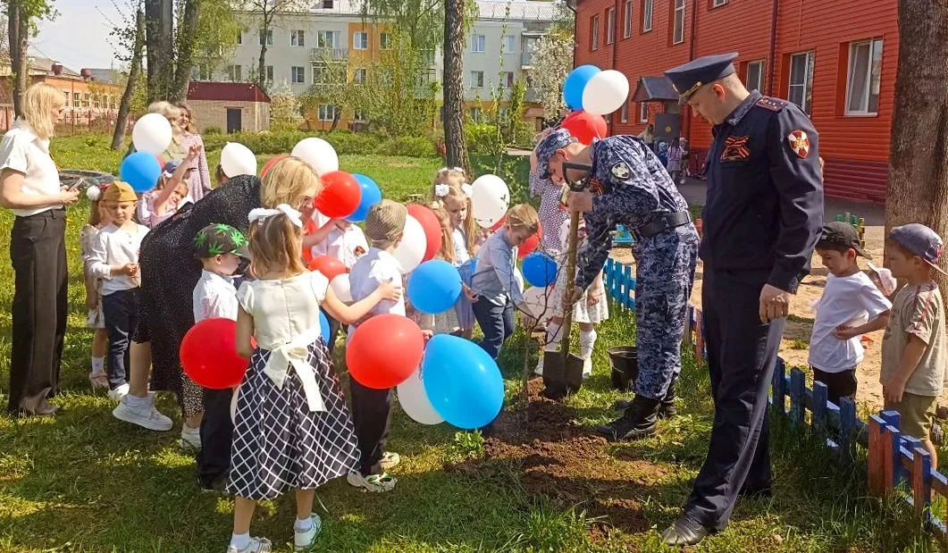 Росгвардейцы организовали мероприятия, посвящённые Дню Победы в Подмосковье Росгвардейцы организовали мероприятия, посвящённые Дню Победы в Подмосковье