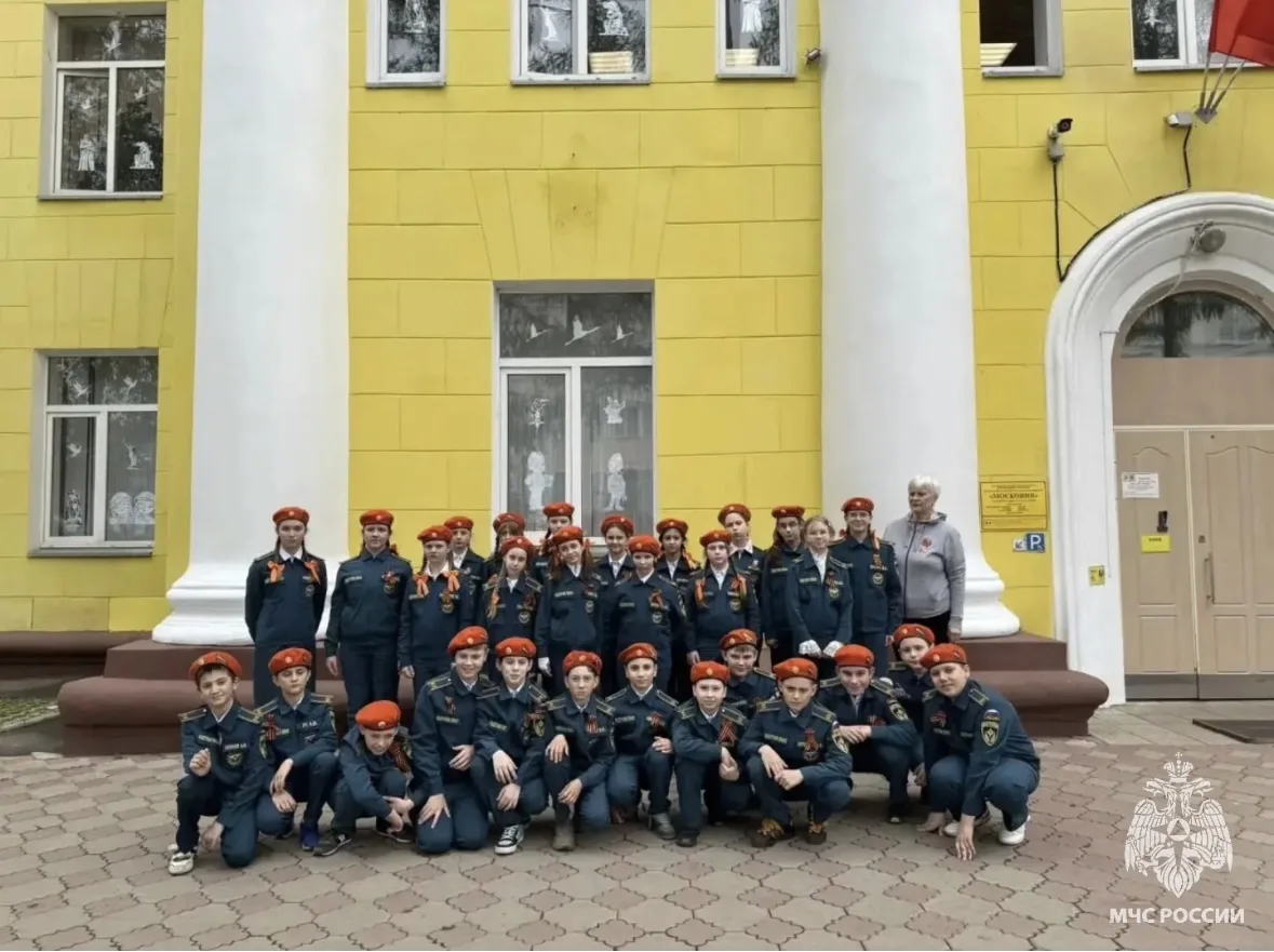 В Долгопрудненском гарнизоне юные кадеты 5 «МЧС» класса торжественно приняли присягу В Долгопрудненском гарнизоне юные кадеты 5 «МЧС» класса торжественно приняли присягу