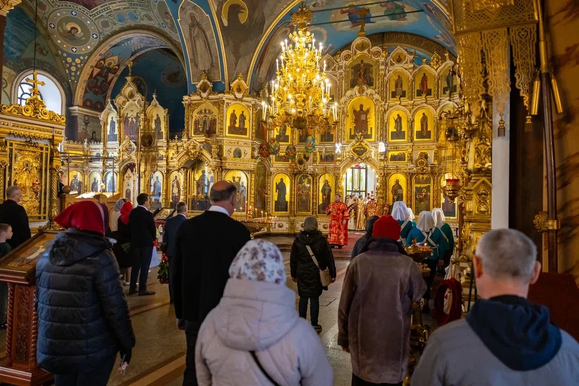 В соборе Рождества Пресвятой Богородицы состоялась божественная литургия В соборе Рождества Пресвятой Богородицы состоялась божественная литургия