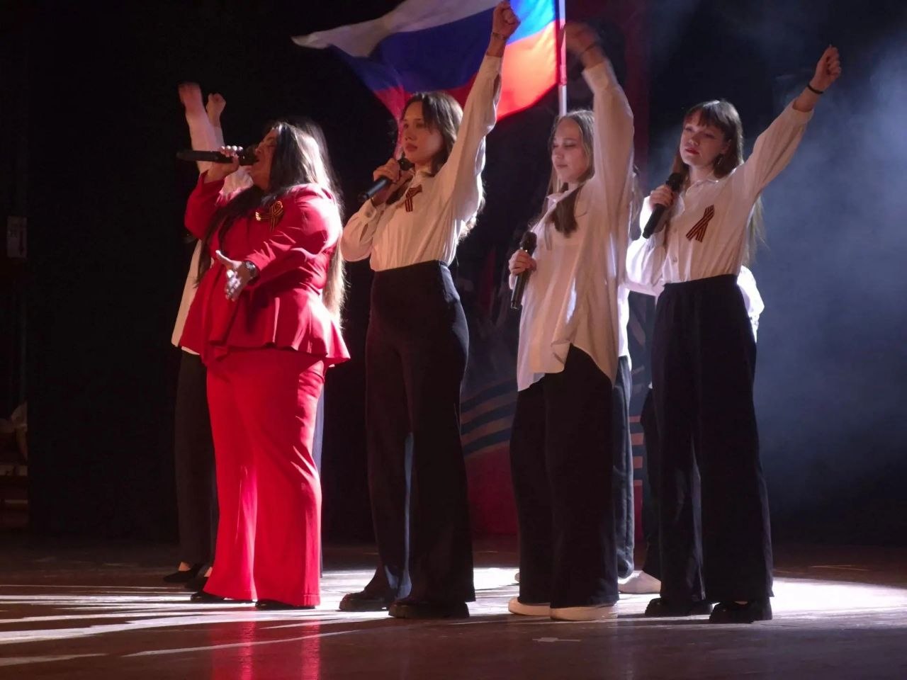 Учреждения культуры городского округа Воскресенск провели концертные программы, посвященные 81-ой годовщине Победы советского народа в Великой Отечественной войне Учреждения культуры городского округа Воскресенск провели концертные программы, посвященные 81-ой годовщине Победы советского народа в Великой Отечественной войне