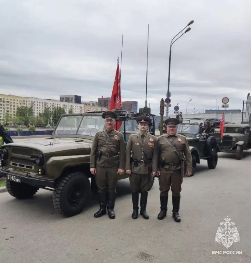 Парад ретроавтомобилей «Круг Победы» Парад ретроавтомобилей «Круг Победы»