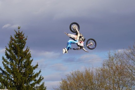 ������� ������������� FMX13 �������� � ������ 16 ���