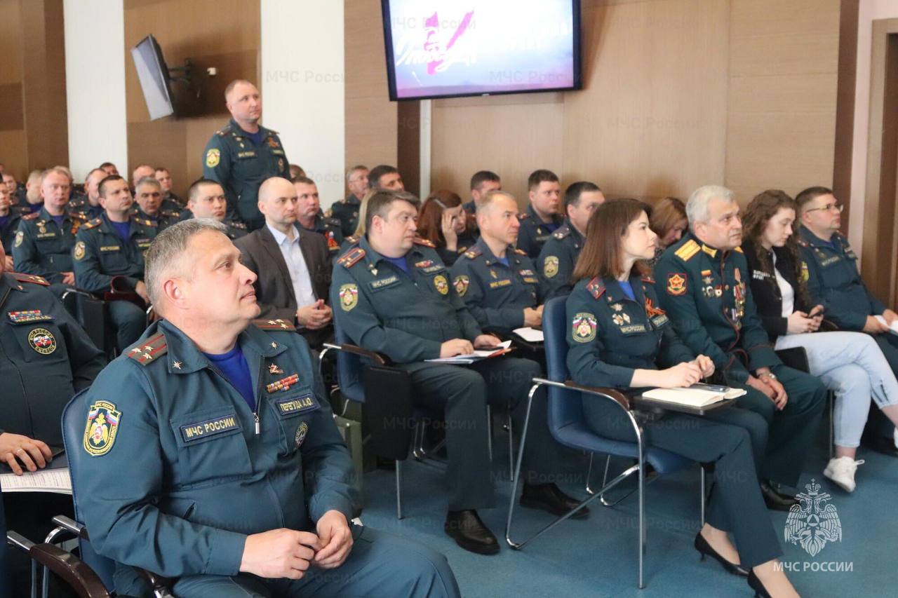 В Главном управлении состоялась рабочая встреча с представителями Общероссийского народного фронта В Главном управлении состоялась рабочая встреча с представителями Общероссийского народного фронта