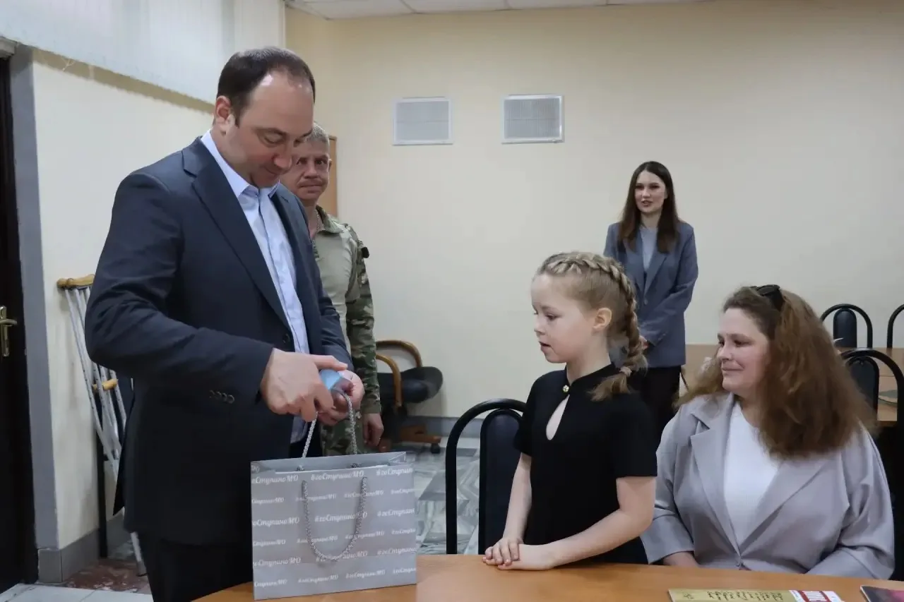 Сергей Мужальских: Поздравил с днём рождения Александру — дочь погибшего участника специальной военной операции Алексея Ирикова