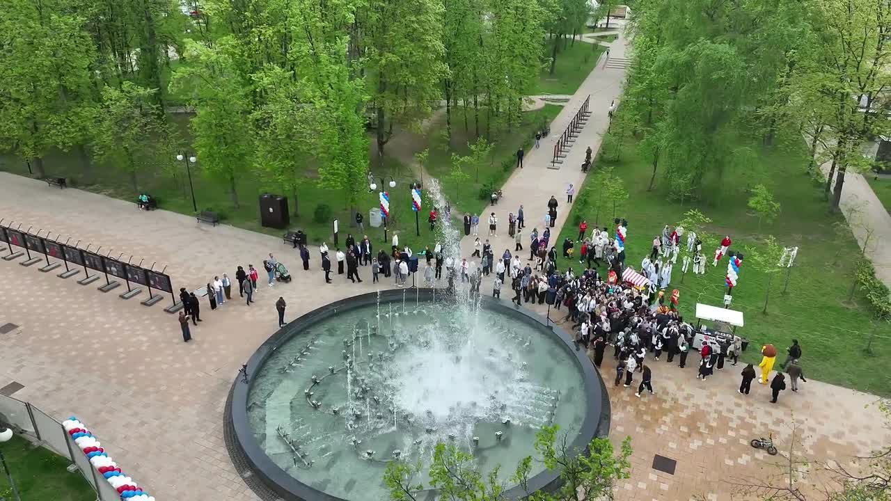 Восемь фонтанов начали работу в Люберцах