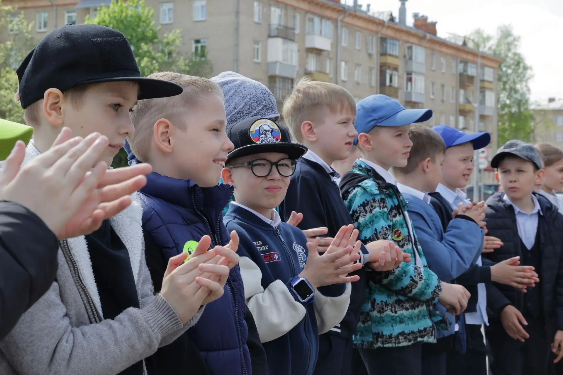 В Королёве отметили 80-летие ЦНИИмаш: дети превратили площадь в звёздную карту В Королёве отметили 80-летие ЦНИИмаш: дети превратили площадь в звёздную карту
