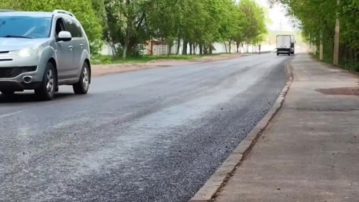 Завершаем дорожные работы на Заречной улице — здесь обновляем более 15 тысяч м асфальта