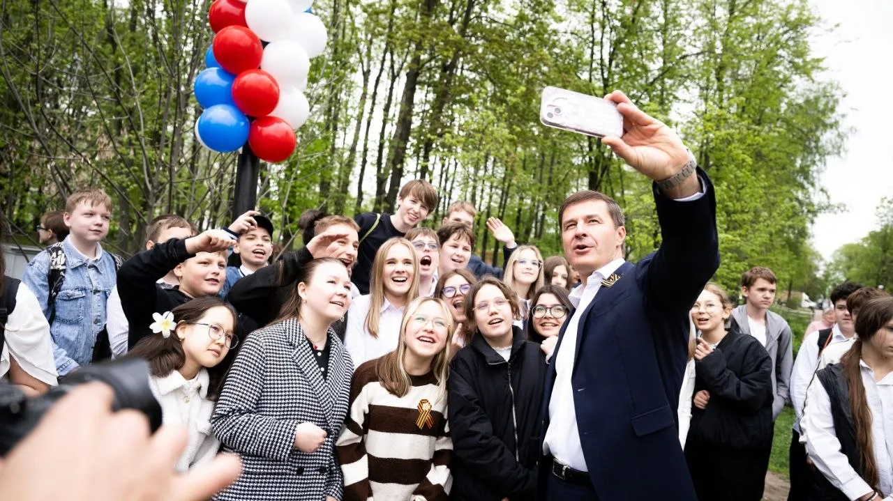 Восемь фонтанов начали работу в Люберцах Восемь фонтанов начали работу в Люберцах